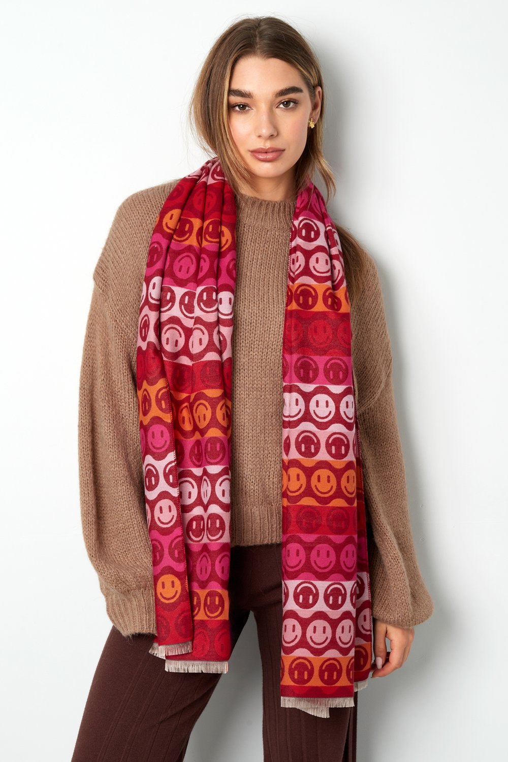 Scarf smiley all over h5Picture3